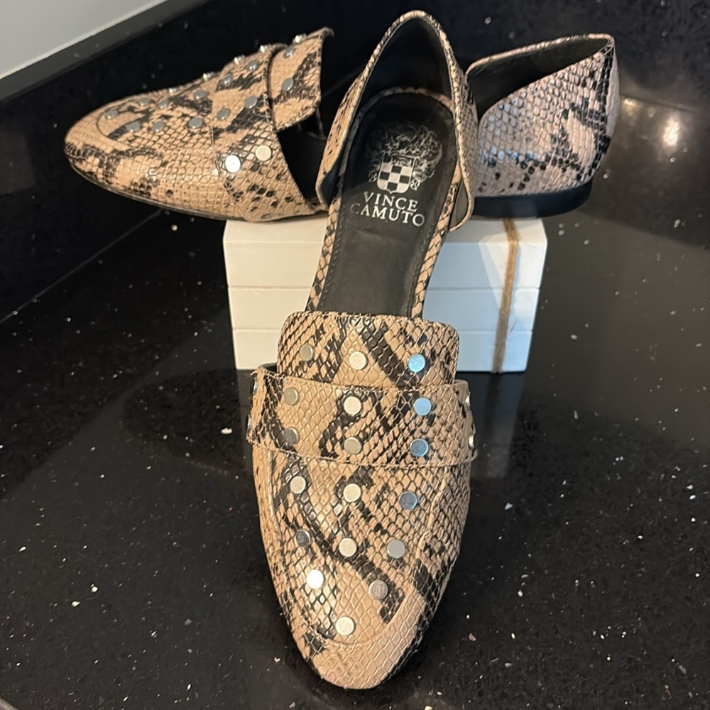 Vince Camuto Taupe Snakeskin Leather Two Piece Silver Studded Flats WENERLY - Picture 6 of 16